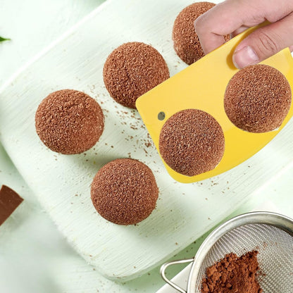 6 Pcs Plastic Dough Scraper Plastic Pastry Bread Baking Making Tools Multi-Purpose Kitchen Bench Scrapers Cake Dough Fondant Icing Smoother with Curved Edge for Baking Kitchen Cake Bowl Supplies