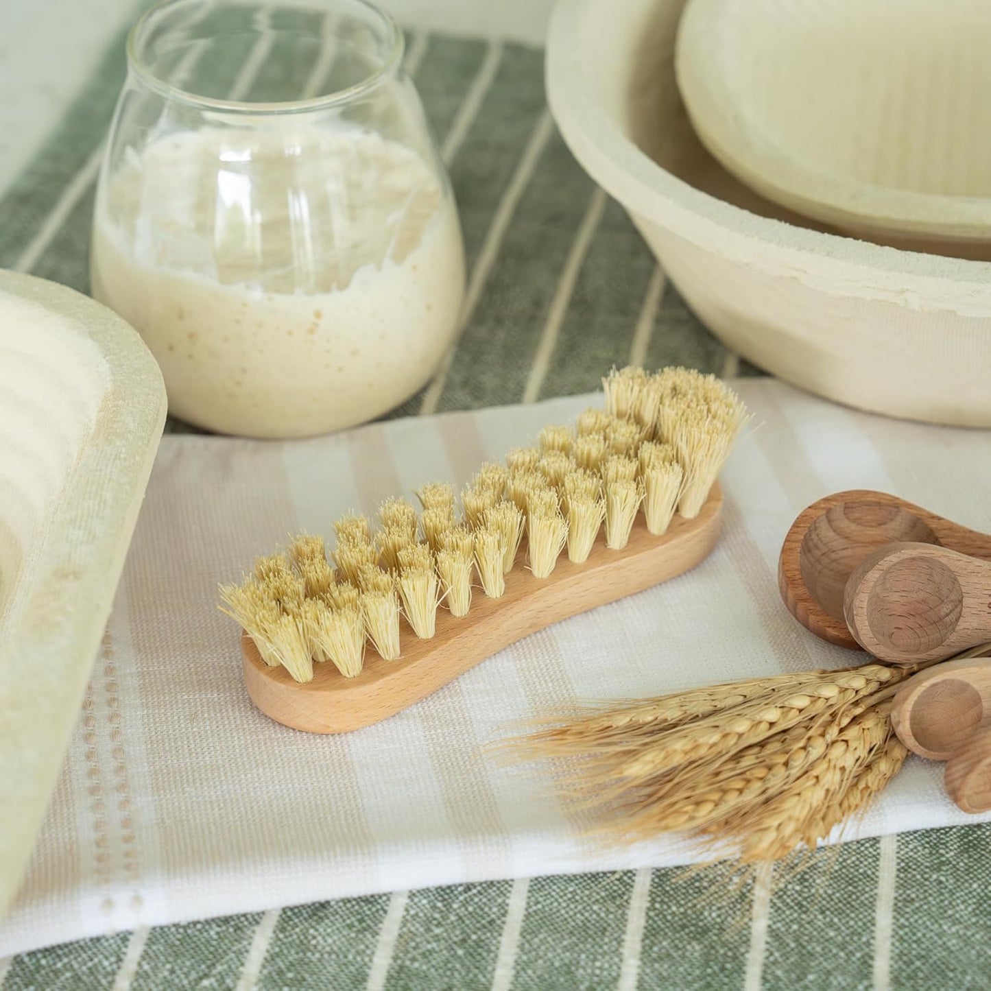 Bulka Banneton Natural Cleaning Brush for Wood Pulp Sourdough Proofing Baskets - Ergomonic Beechwood Handle & Agave Bristles, Medium Firmness Long & Short Bristles for Efficient Cleaning