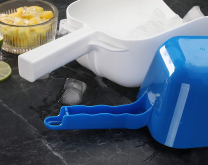 New Star Foodservice 34400 Polycarbonate Plastic Utility Ice Scoop, Clear, 12-Ounce