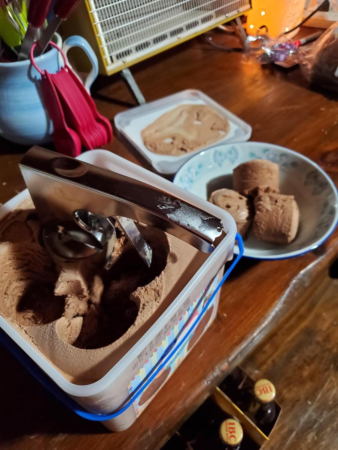4 Oz Portion Scoop Ice Cream Disher with Trigger Release, Stainless Steel Cookie Scoops for Portion Control, Scoop Cookie Dough, Cupcake Batter; Half Cup Scoops for Baking