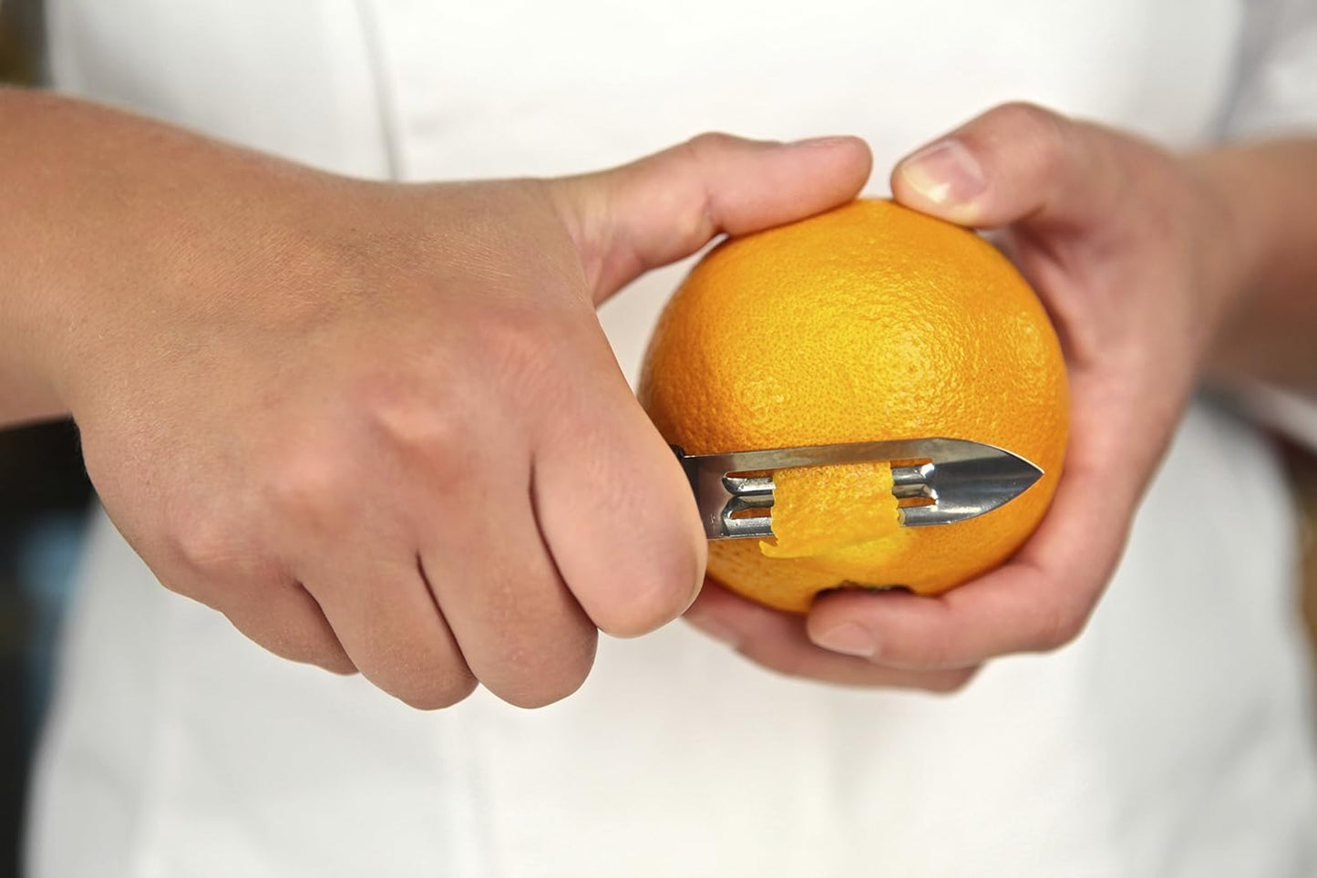 Mercer Culinary Citrus Zester - bulk packed,Black