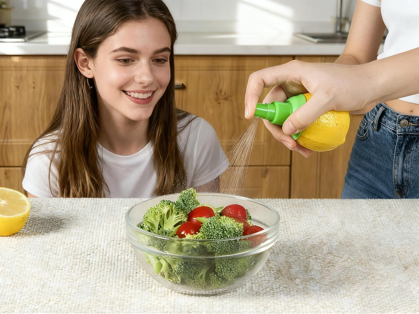 2-Pack Lemon Juice Sprayer, Manual Orange Juice Citrus Spray for fresh flavor, Lemon Squeezer for Salad, Kitchen Gadgets