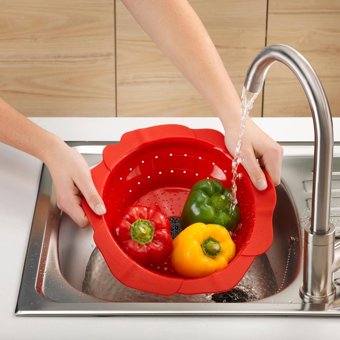 Charles Viancin 11 Inch Sunflower Collapsible Colander/Silicone Strainer – Kitchen Space Saving Essential