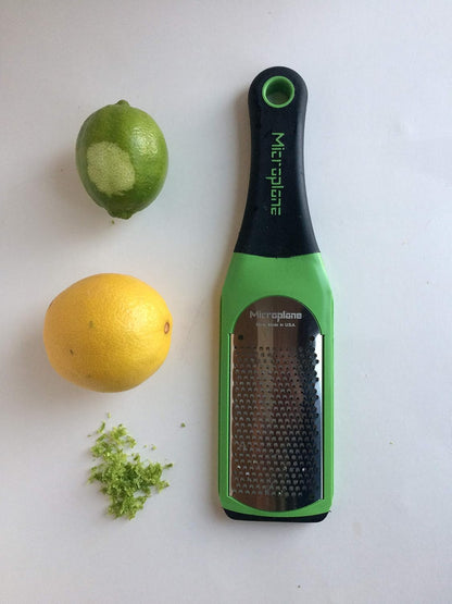 Microplane Artisan Series Cheese Grater and Zester (Fine, Red)