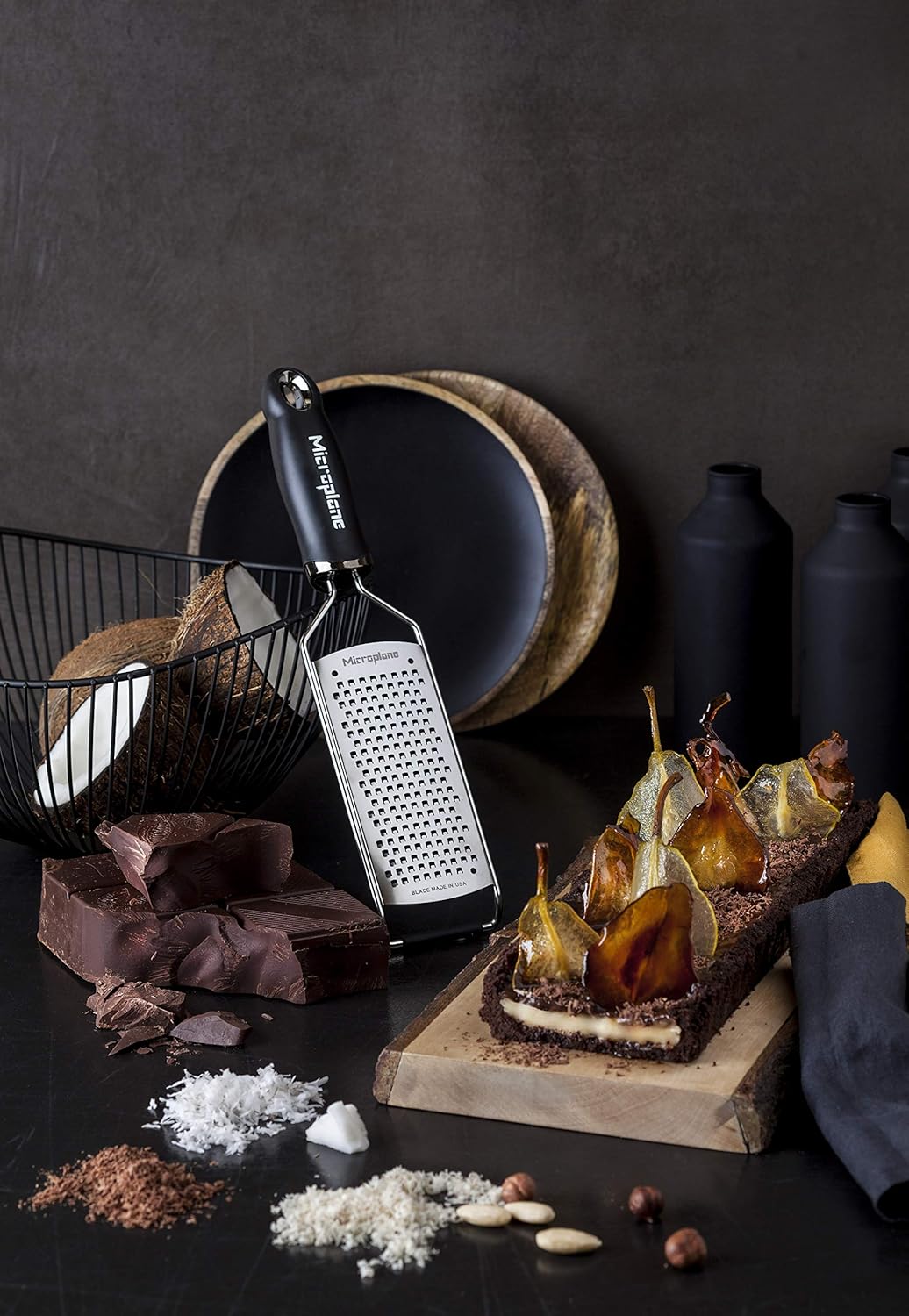 Microplane Gourmet Series Cheese Grater with Soft Touch Handle (Extra Coarse, Black)