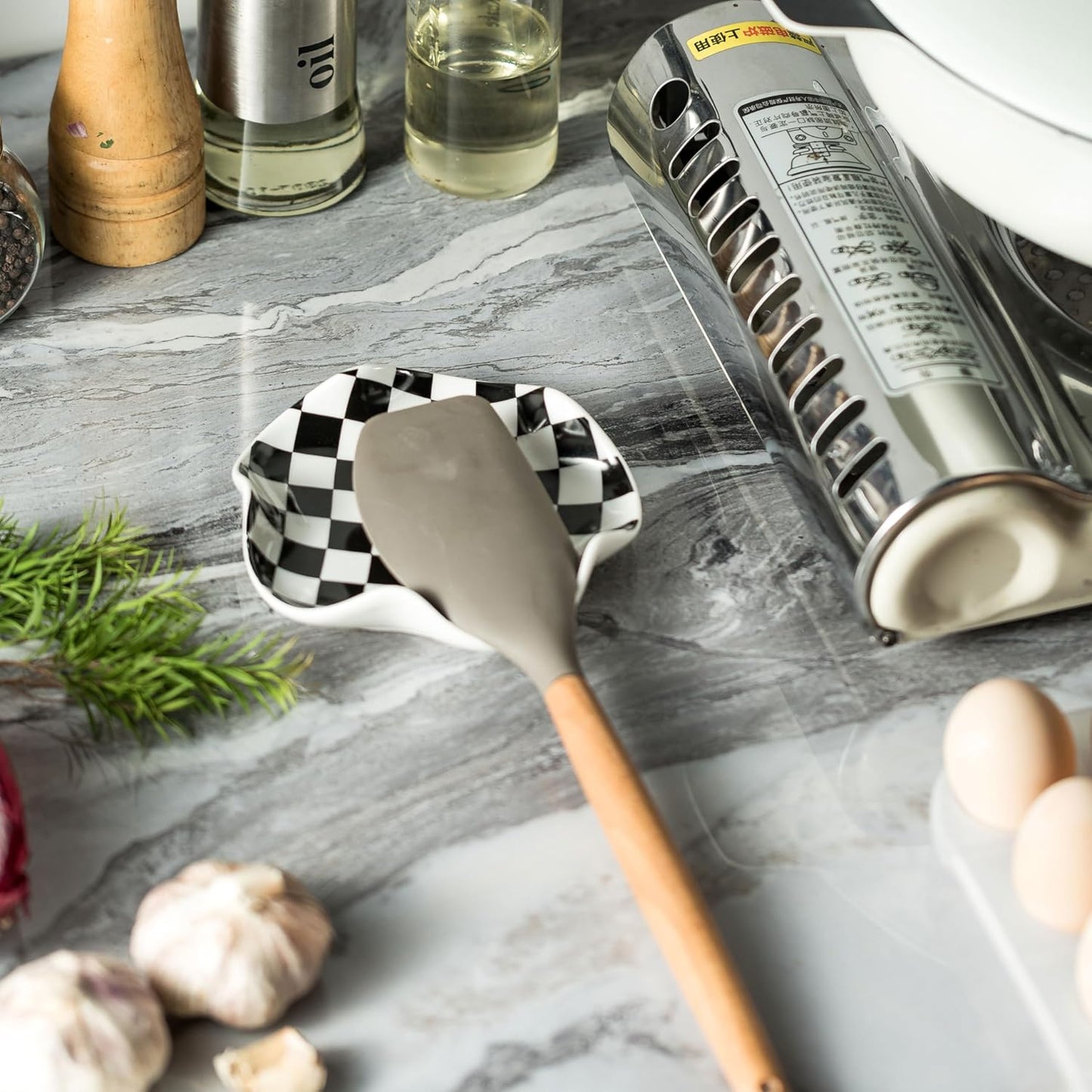 Miamolo Spoon Rest for Stove Top, Spoon Holder for Stove, 5.3In Ceramic Spoon Rest for Kitchen Counter, Coffee Spoon Holder with Ruffled Edge, Farmhouse Spatula Holder for Kitchen Decor, Beige