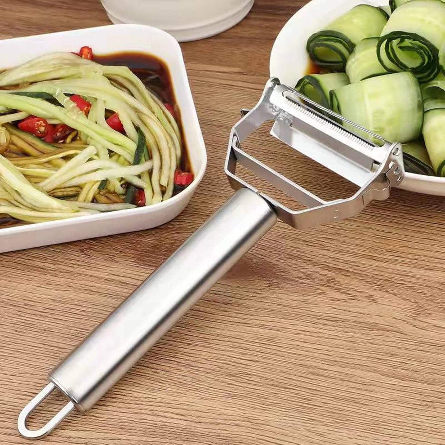 Ultra Sharp Vegetable Peeler，Stainless Steel 2 in 1 Julienne Vegetable Peeler With Brush Perfect for Carrot Potato Cucumber Gadget Vegetable Fruit (Silver)