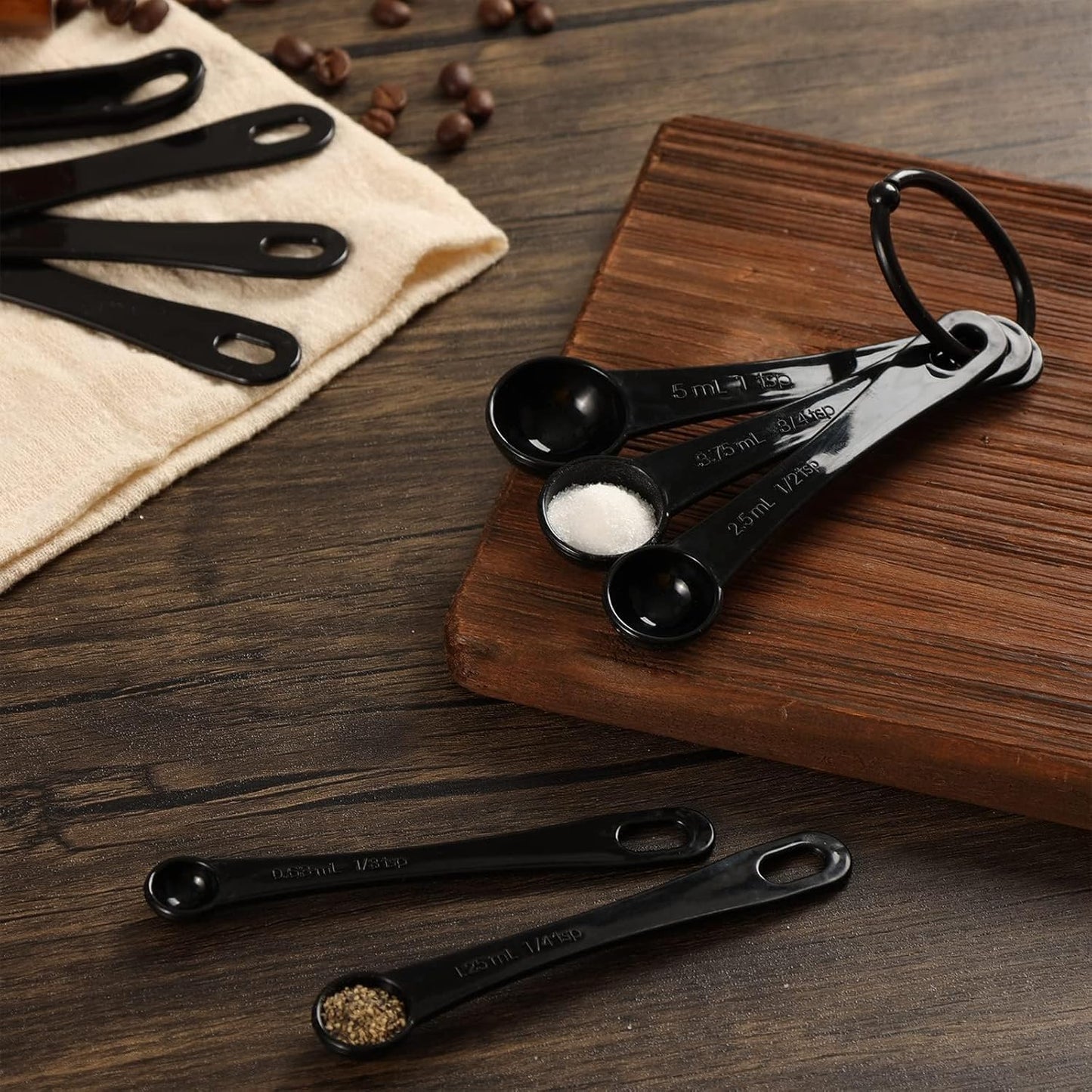 DOTINGHUX Measuring Spoons, Plastic Measuring Spoons Set with Egg Separator 12-Piece,Black