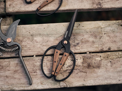 Garden Scissors - Walnut Scissors - Garden Supplies and Indoor Plant Accessories - Plant Shears with Wide Handles - Comfortable Fit Trimming Shears (Small)