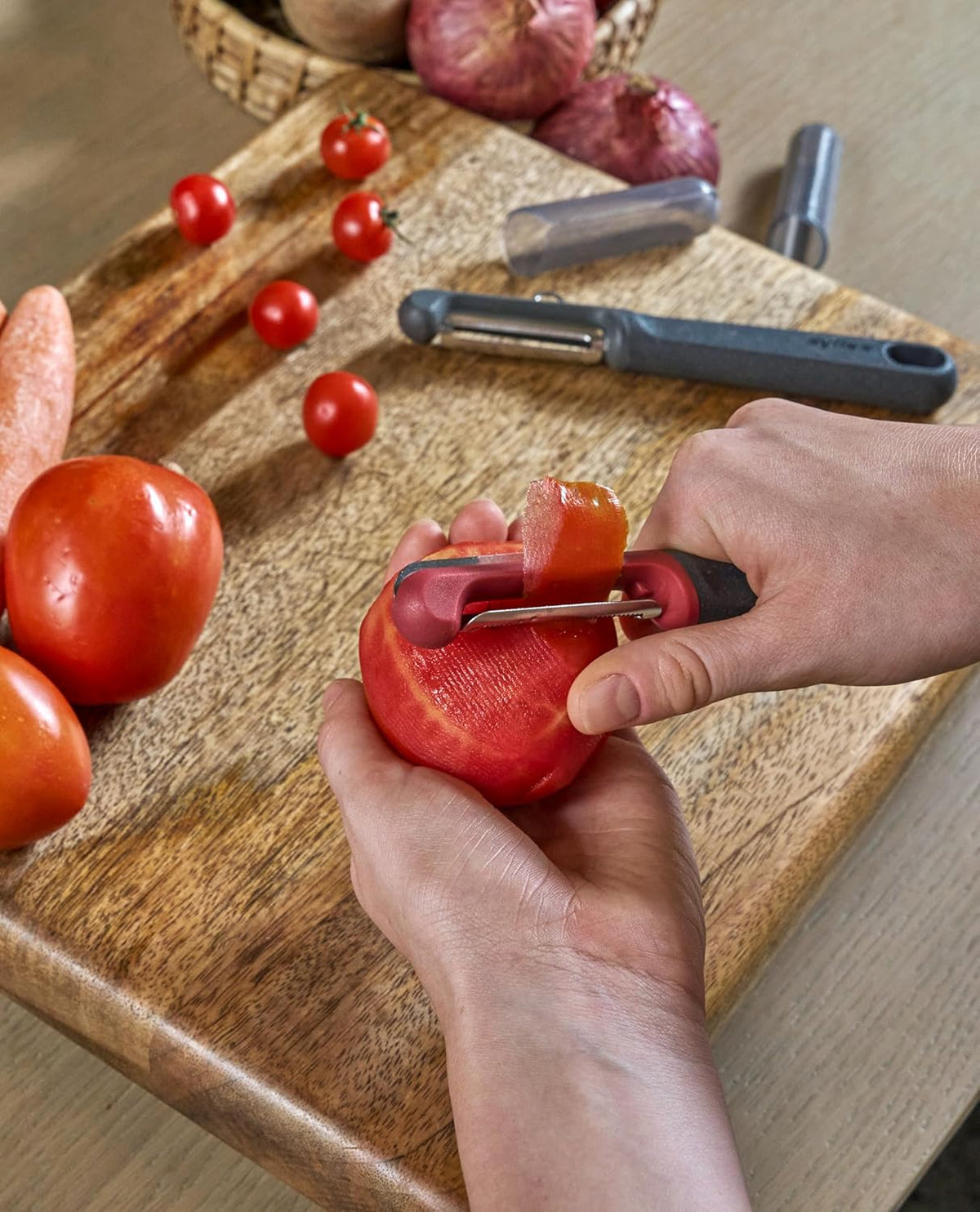 2 Piece Peeler Set with Universal & Soft Skin Peelers, Wheat Straw Handles, Stainless Steel & Micro-Serrated Blades, Eco-Friendly Dual Peeler Set for Fruits & Vegetables