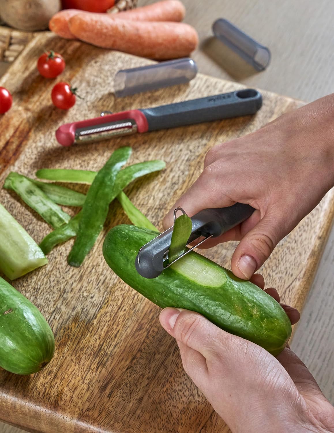 2 Piece Peeler Set with Universal & Soft Skin Peelers, Wheat Straw Handles, Stainless Steel & Micro-Serrated Blades, Eco-Friendly Dual Peeler Set for Fruits & Vegetables