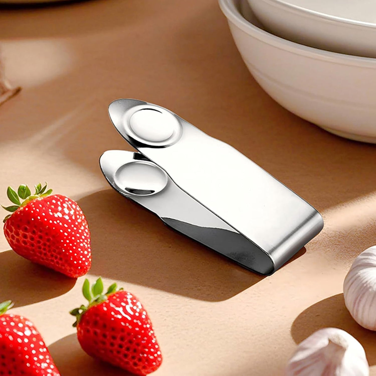 Nonrust Steel Strawberry Huller for Efficient Stem Removal Delicate Designs Multipurpose Fruit Tool Easy to and Carry Stainless Steel Grape Remover Kitchen Tool for Stems Portable