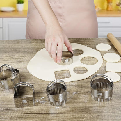 5 Pieces Circle Biscuit Cutter,Professional Stainless Steel Round Cookies Mold Tool with Handle for Baking GIFT Package
