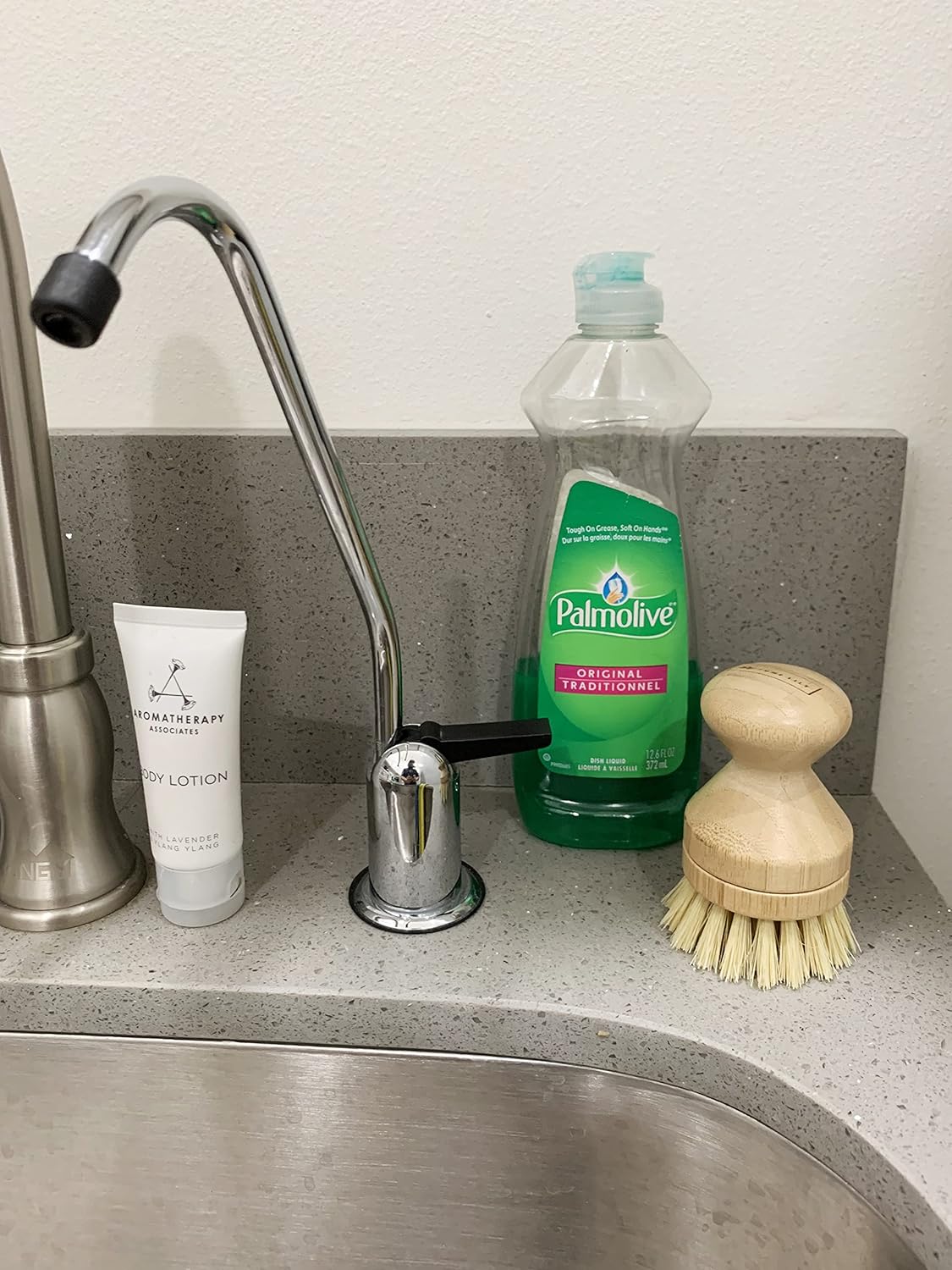 Long Coconut Dish Brush Plant-Based Vegan for Kitchen Bathroom Cleaning Produce Washing Dishes (Long Dish Brush & Coconut Brush Head)