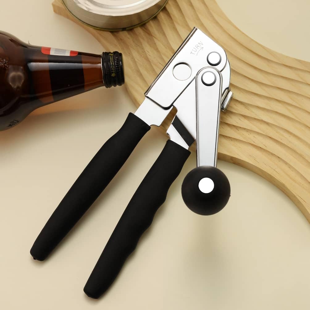 Manual Can Opener with Magnet, Heavy Duty Hand Can and Bottle Opener with Stainless Steel Blade and Rubber Grip, Smooth Cutting Hand Can Openers for Senior, Magnetic Lid Remover Kitchen Tool (Black)