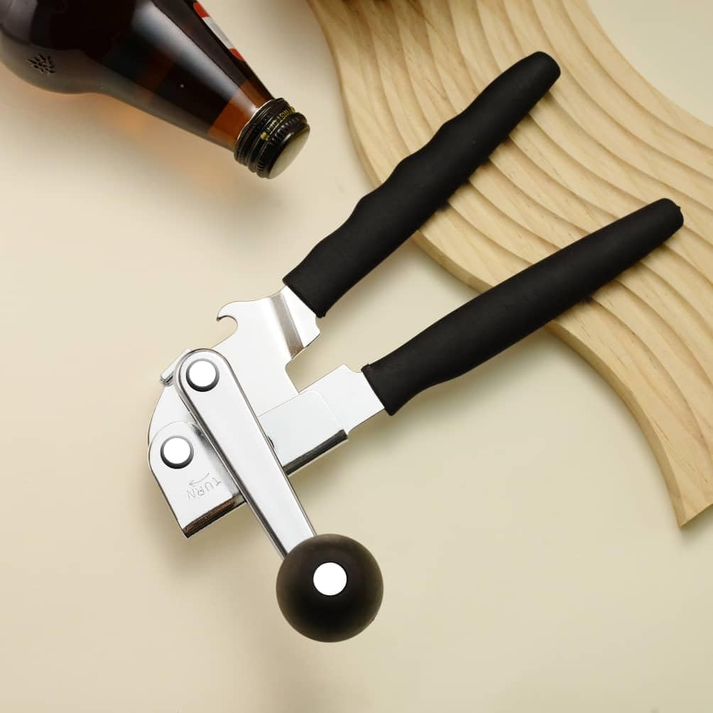 Manual Can Opener with Magnet, Heavy Duty Hand Can and Bottle Opener with Stainless Steel Blade and Rubber Grip, Smooth Cutting Hand Can Openers for Senior, Magnetic Lid Remover Kitchen Tool (Black)