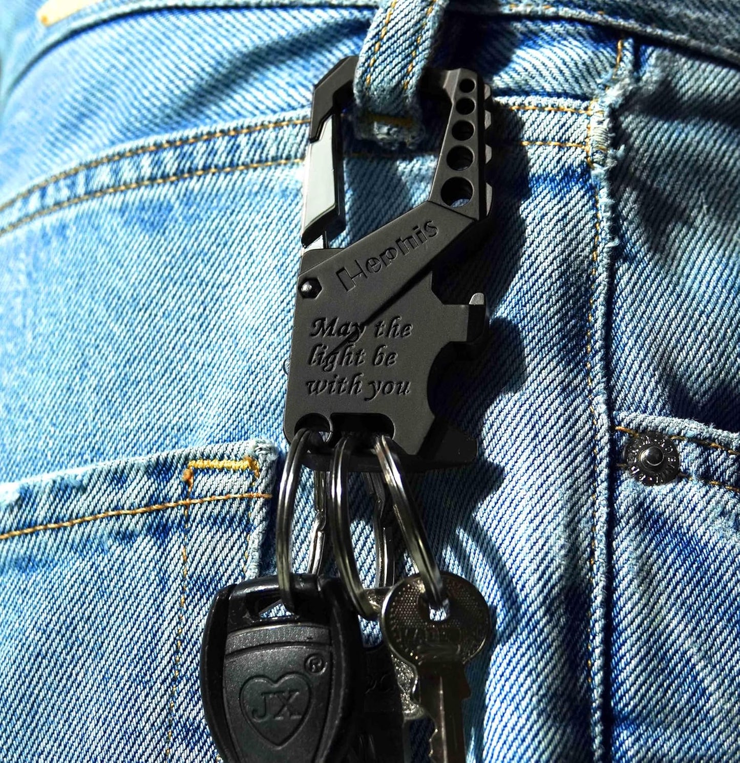 Hephis Skull Heavy Duty Key Chain,Car Emergency Escape Tool, Seat belt Cutter,Bottle Opener,Carabiner Car Key Chains