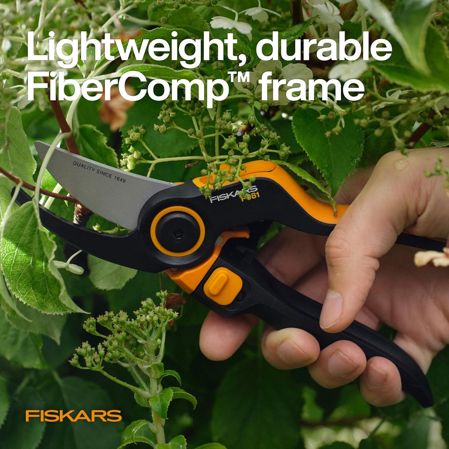 Fiskars PowerGear2 Pruning Shears, Patented Gear Technology & Cam Mechanism Multiplies Leverage, Hardened Steel Bypass Blade, Contoured Rolling Handle Reduces Hand Fatigue, 3/4" Cut Capacity