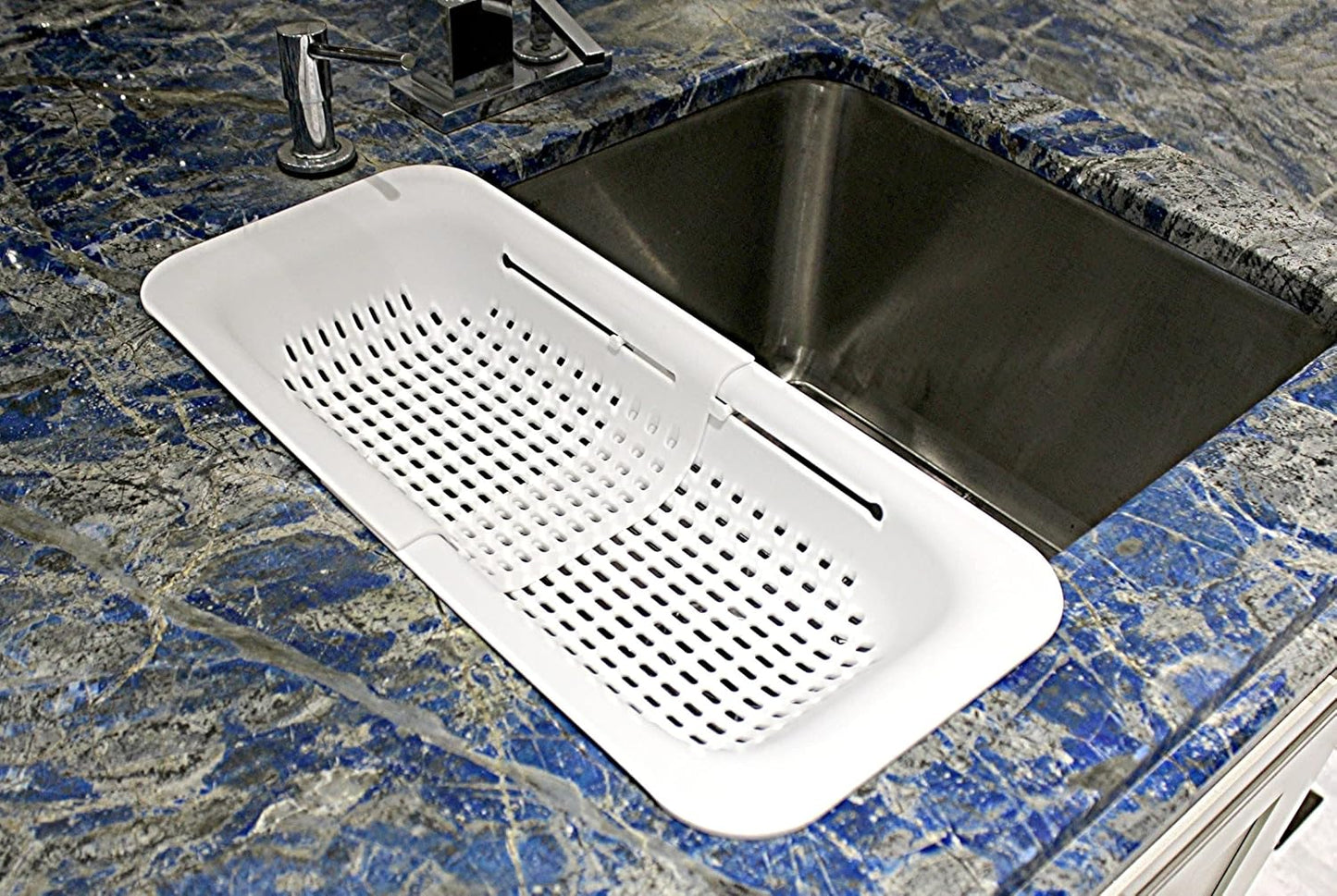 Over-the-Sink Expandable Colander – BPA-Free Collapsible Plastic Strainer for Fruits, Vegetables, Pasta & Dishes – 14.25" to 19.5" Adjustable Sink Basket – Black