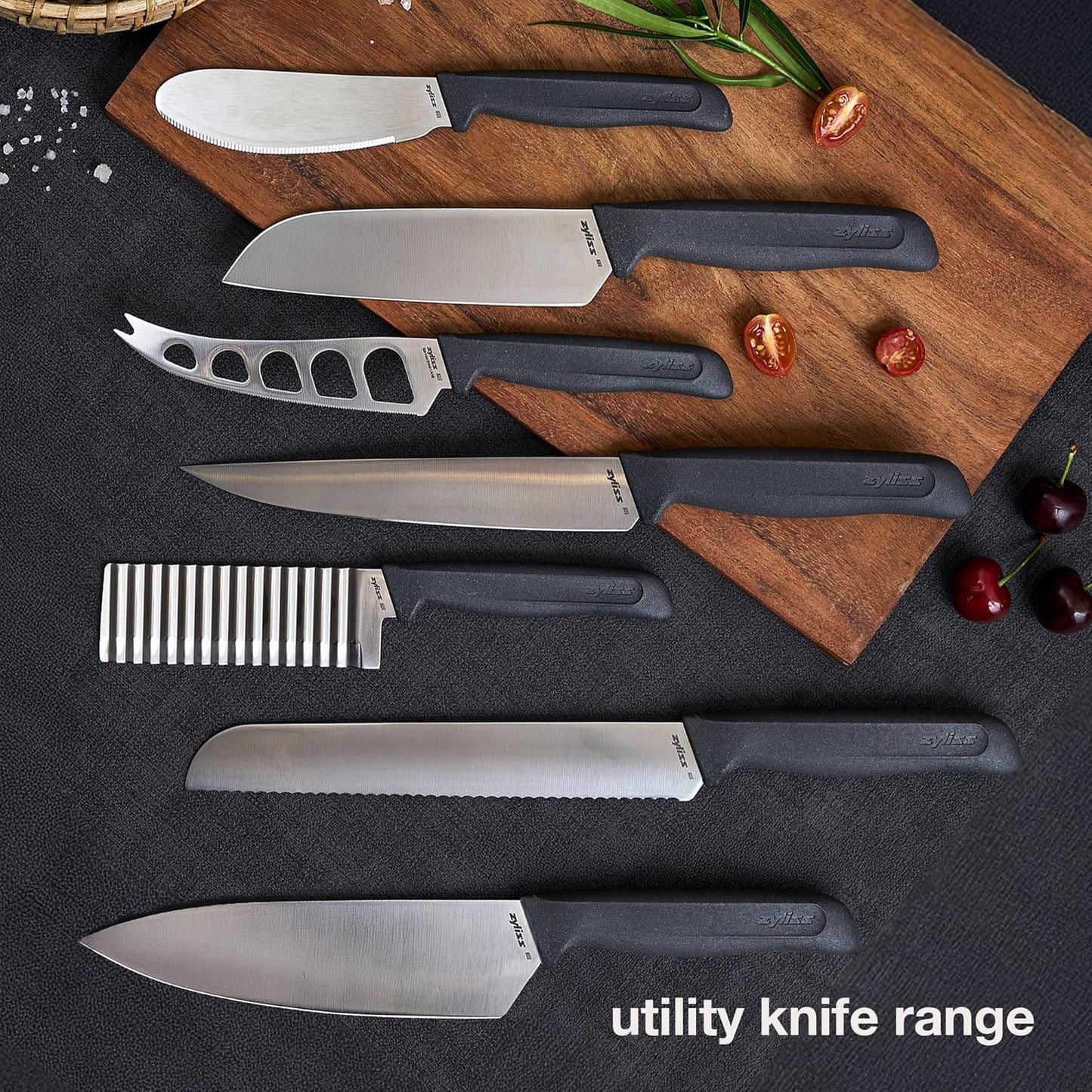 Zyliss Crinkle Cut Knife – Stainless Steel Wavy Blade for Crinkle Cut French Fries, Vegetables & Fruit – Fun Snack & Garnish Cutter with Wheat Straw Handle, Dishwasher Safe, 5-Year Guarantee 4.5"
