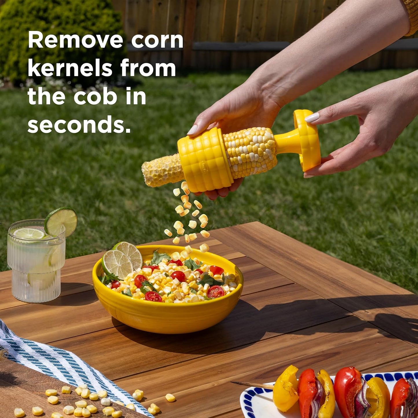 Chef’n Cob Plus Corn Stripper and Peeler for Corn on the Cob, Built-In Safety Pusher