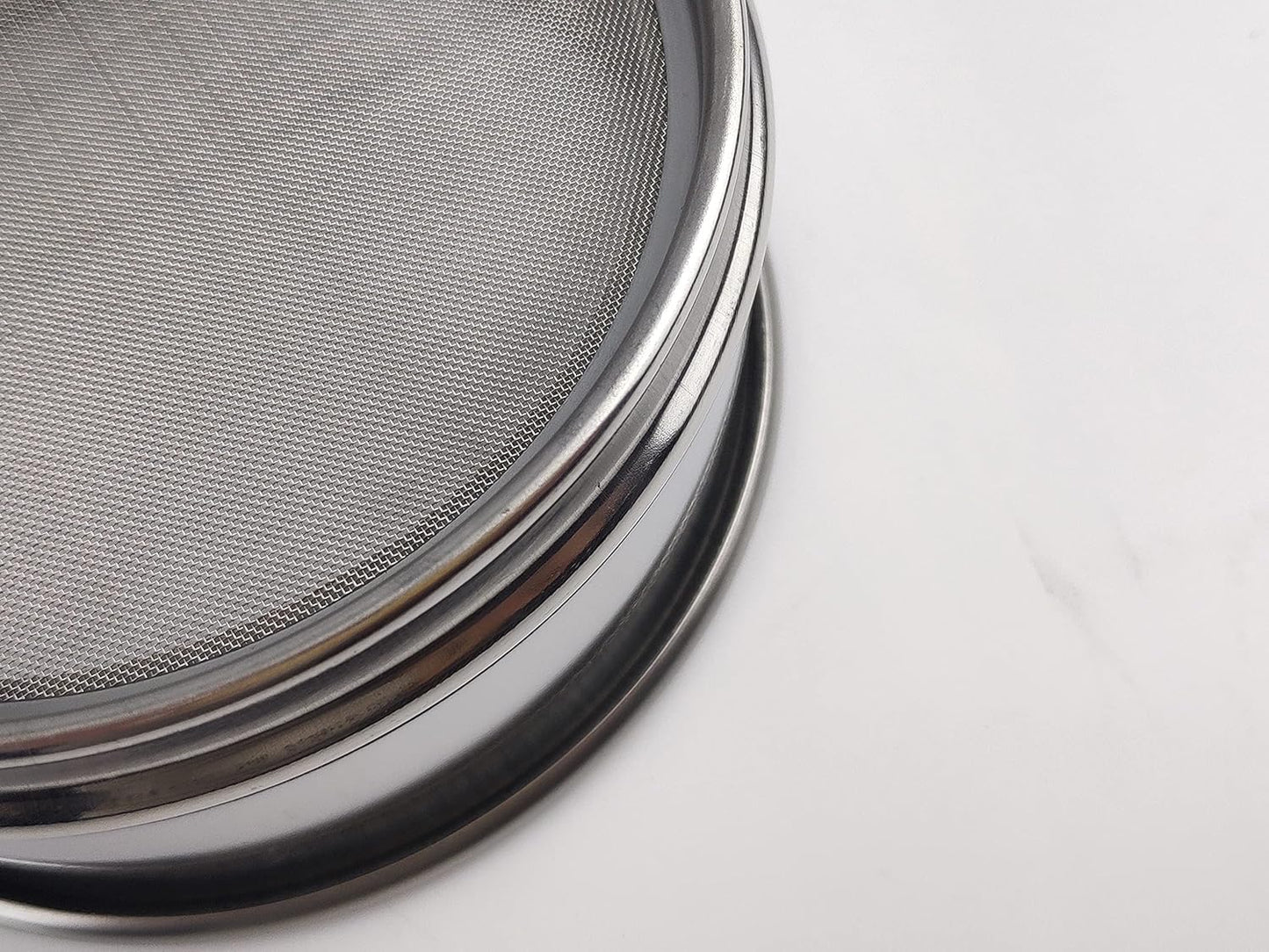 LABALPHA 70 Mesh Lab Sieves, Test Sieve #70 Mesh, 4'' Diameter, 304 Stainless Steel Wire Cloth (0.22mm)