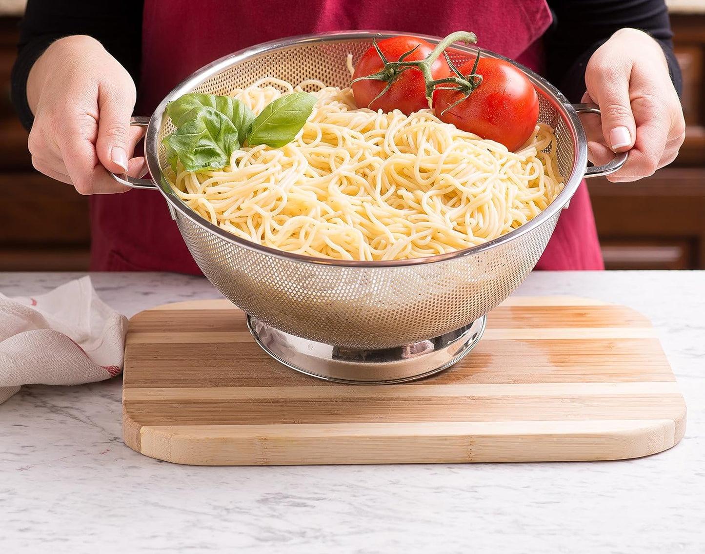 Bellemain Colander for Kitchen – 5 Qt Stainless Steel Strainer with Handle - 18/8 Pasta Strainer Bowl for Pasta, Spaghetti, Vegetables, Fruit, and Pot Draining - Stainless Steel Colander