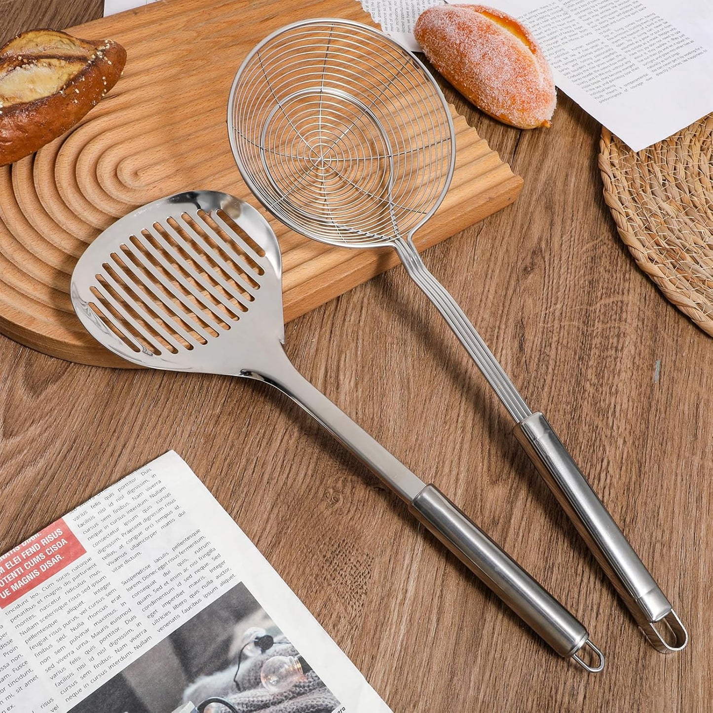 2Pcs Versatile Stainless Steel Spider Strainer Solid Kitchen Strainer Ladle with Long Handle, Kitchen Gadgets for Cooking and Frying, Ladle Spider Strainers Skimmer for Pasta, Noodle, Spaghetti