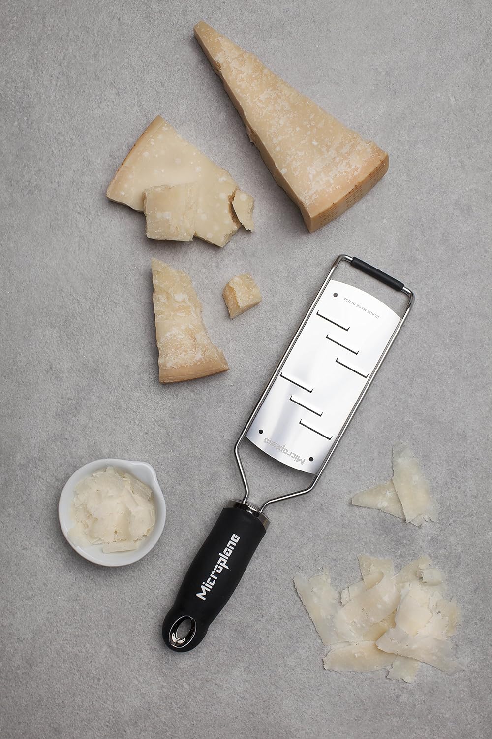 Microplane Gourmet Series Cheese Grater with Soft Touch Handle (Extra Coarse, Black)