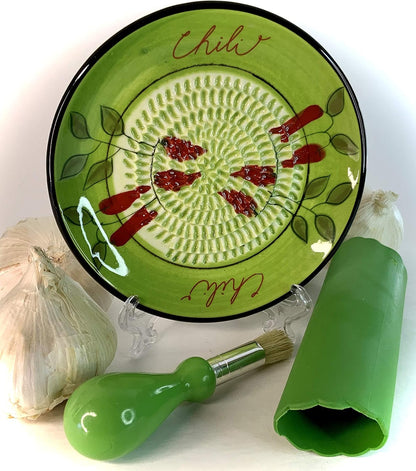 BonCera, All-in-one Premium Ceramic Garlic Grater Plate 4-Piece Set - Green Chili Design, Classic Style - For Garlic, Ginger, Chocolate, and more! - Comes with 5.25" Plate, Peeler, Brush, and Stand