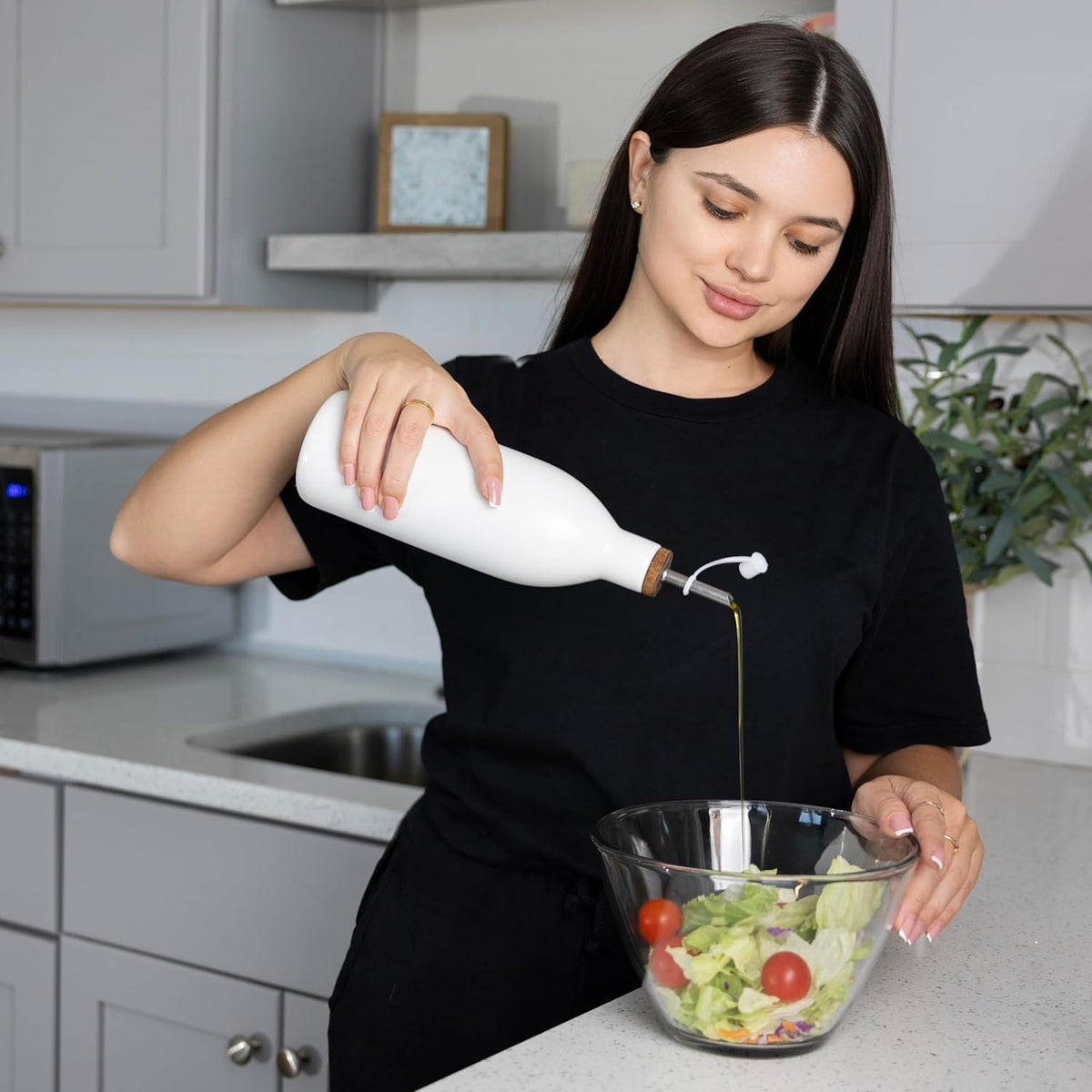 Fox Run White Ceramic Oil Bottle, 17 oz/500 ML Olive Oil Dispenser | Includes Pouring Spout & Cap To Minimize Mess | Beautiful White Ceramic Olive Oil Dispenser | Easily Cook & Make Salads