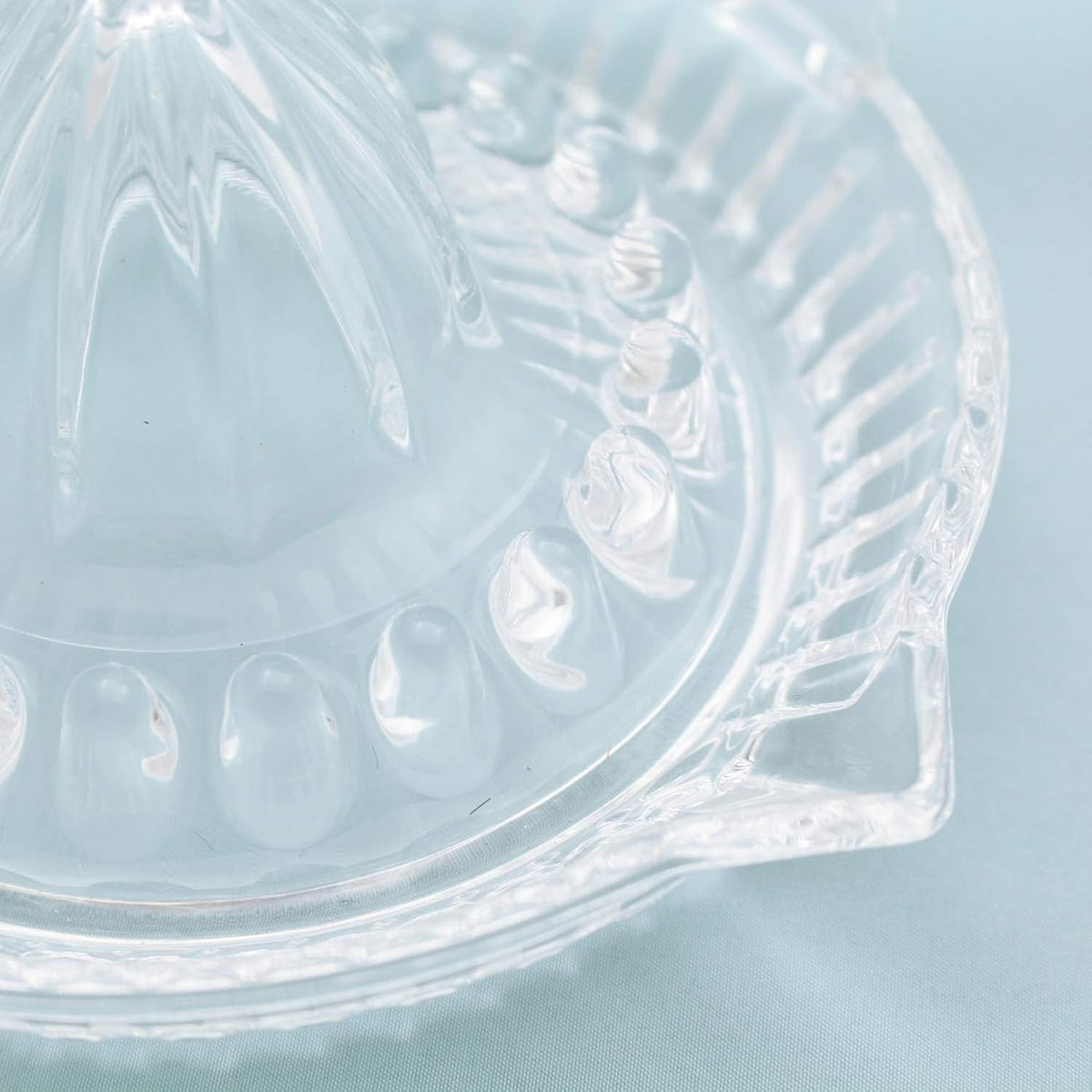 Toyo Sasaki Glass P-SGK-101-N Juicer/Squeezer, Clear, 5.5 x 5.6 x 2.8 inches (13.9 x 14.3 x 7 cm), Round, Lemon Squeezer, Dishwasher Safe, Made in Japan