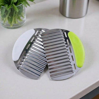 2 Pcs Stainless Steel Crinkle Chopper & French Fry Cutter Heavy Duty Wavy Potato Slicer for Vegetables Fruits Cheese Kitchen Gadget Vegetable Chopping Tool (Black & Yellow)