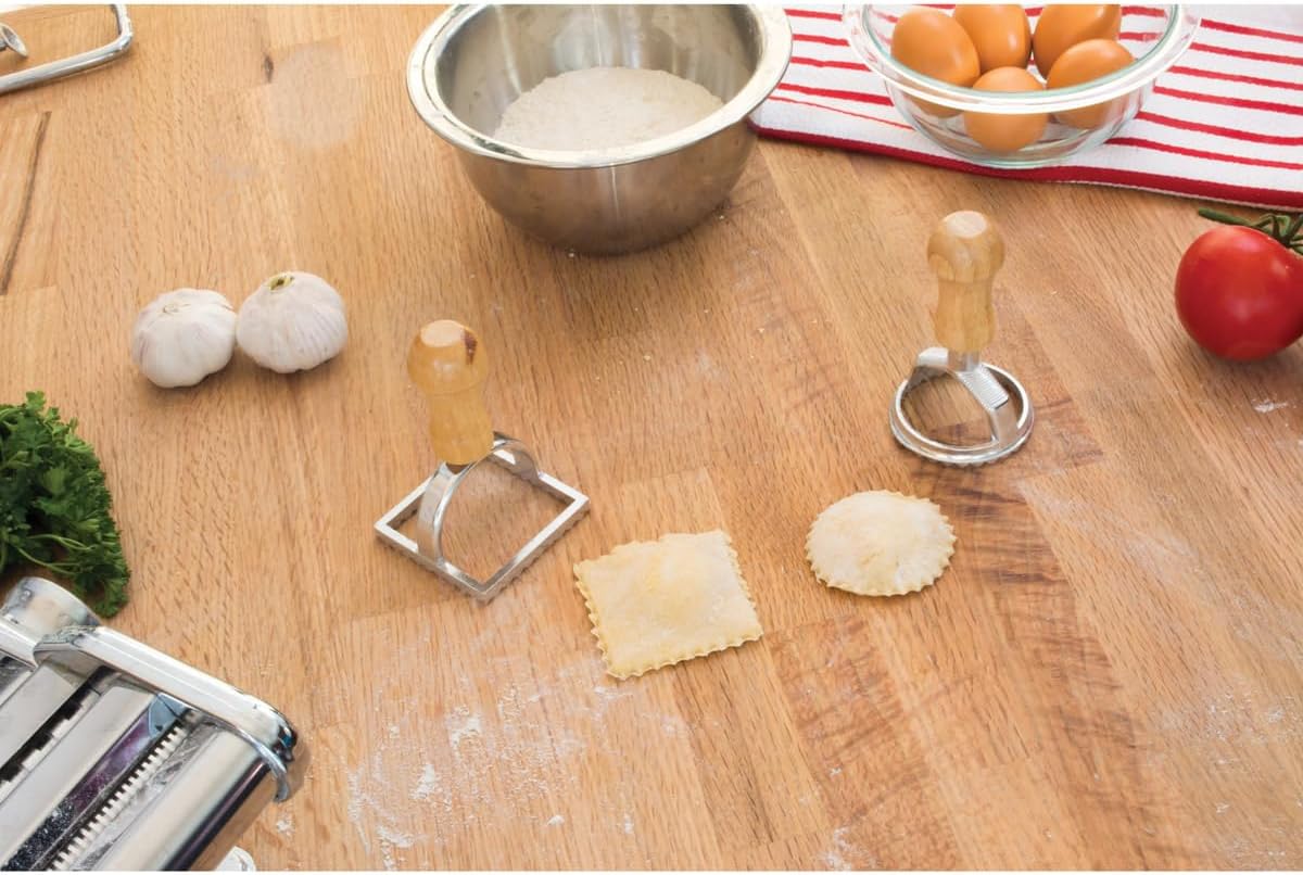 Ravioli Maker Stamp With Wooden Handle, Fluted Heart Shape, For Homemade Pasta, Cookies, Everyday Meals, And Holidays, 2.5-Inch