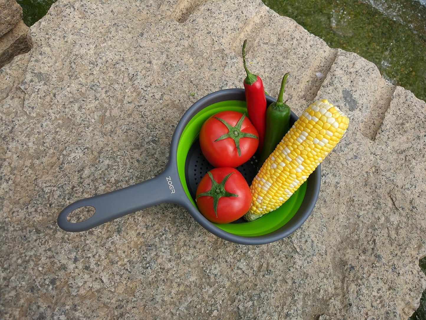 ZOER Kitchen Foldable Pasta Strainers,Collapsible Colanders with Handles,Space-Saver Folding Silicone Strainers Colander,Capacity of 2 quart (Green)