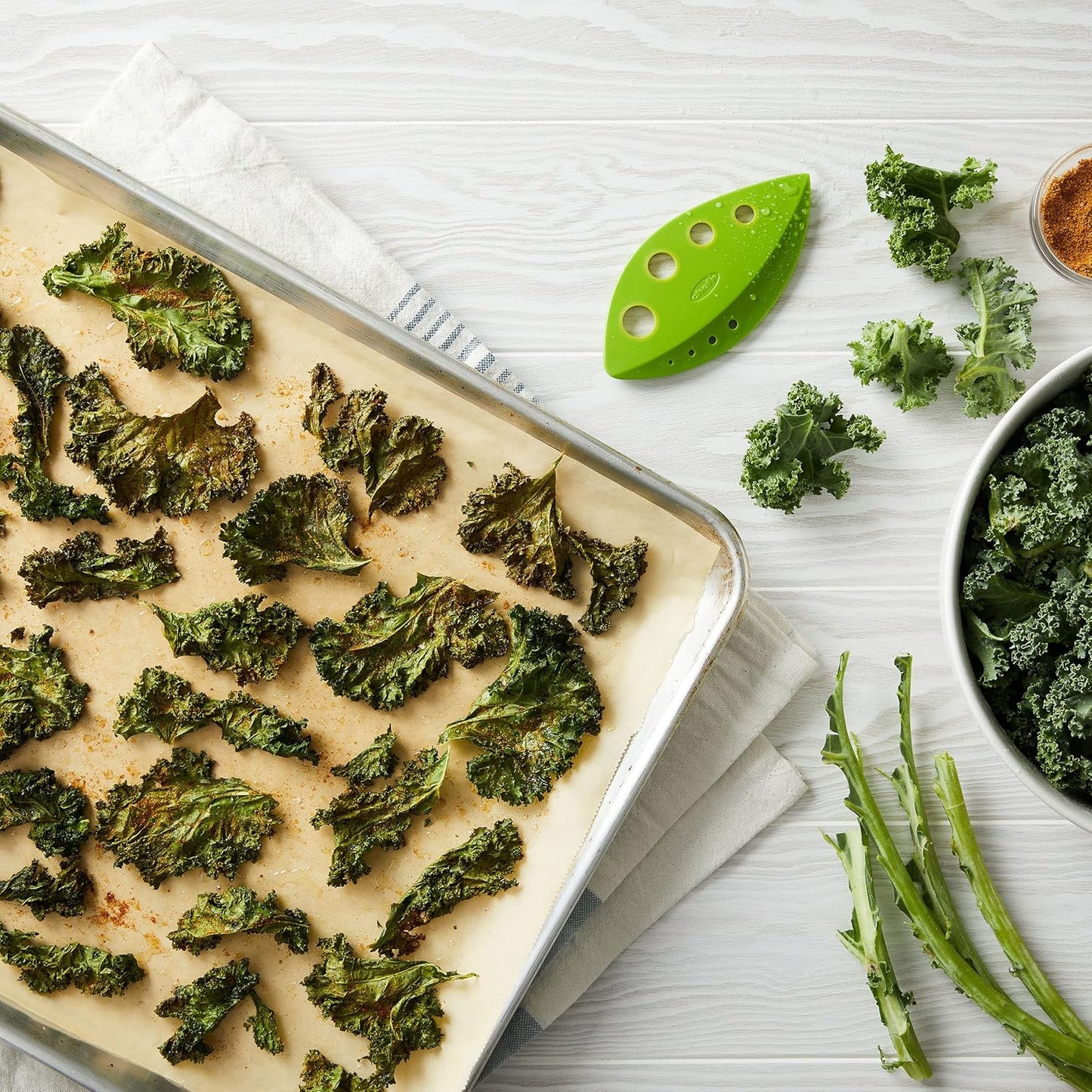 Chef'n LooseLeaf Kale, Chard, Collard Greens and Herb Stripper