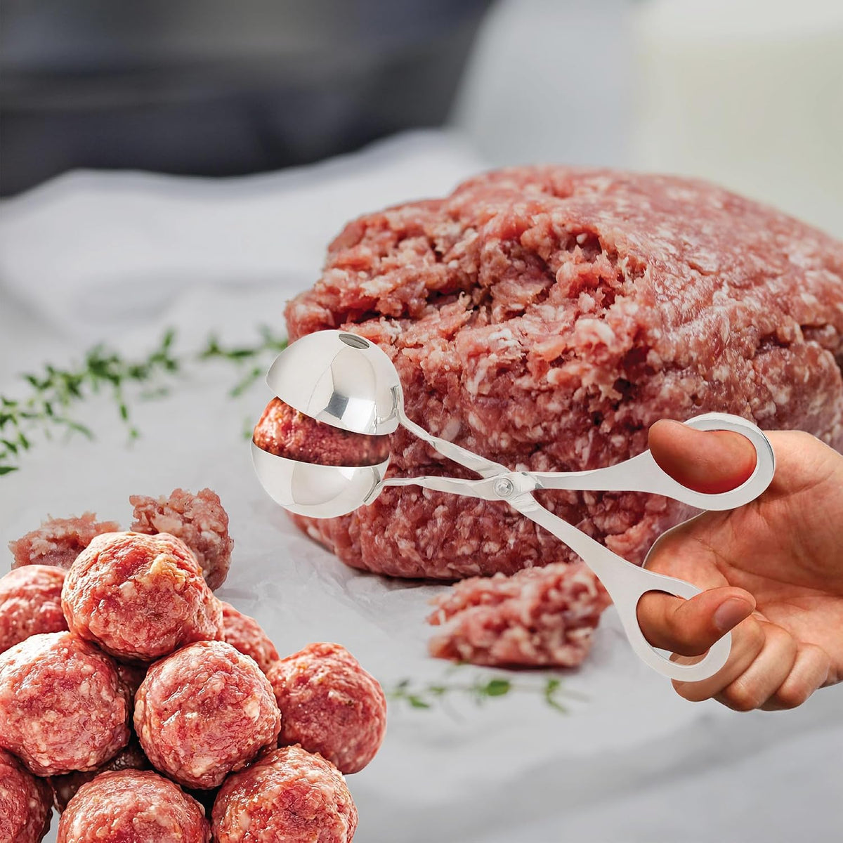 Kitchen Meat Baller Scoop, 18/8 Stainless Steel, Forms Perfectly Round 1.75-Inch Meatballs