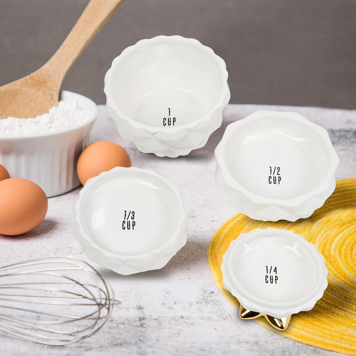 White Cat Measuring Cups & Spoons Gift Set – Ceramic Kitchen Tools for Cat Lovers & Bakers – 4 Measuring Cups and 4 Measuring Spoons – Unique Gift for Kitchen, Baking, and Cat Lovers