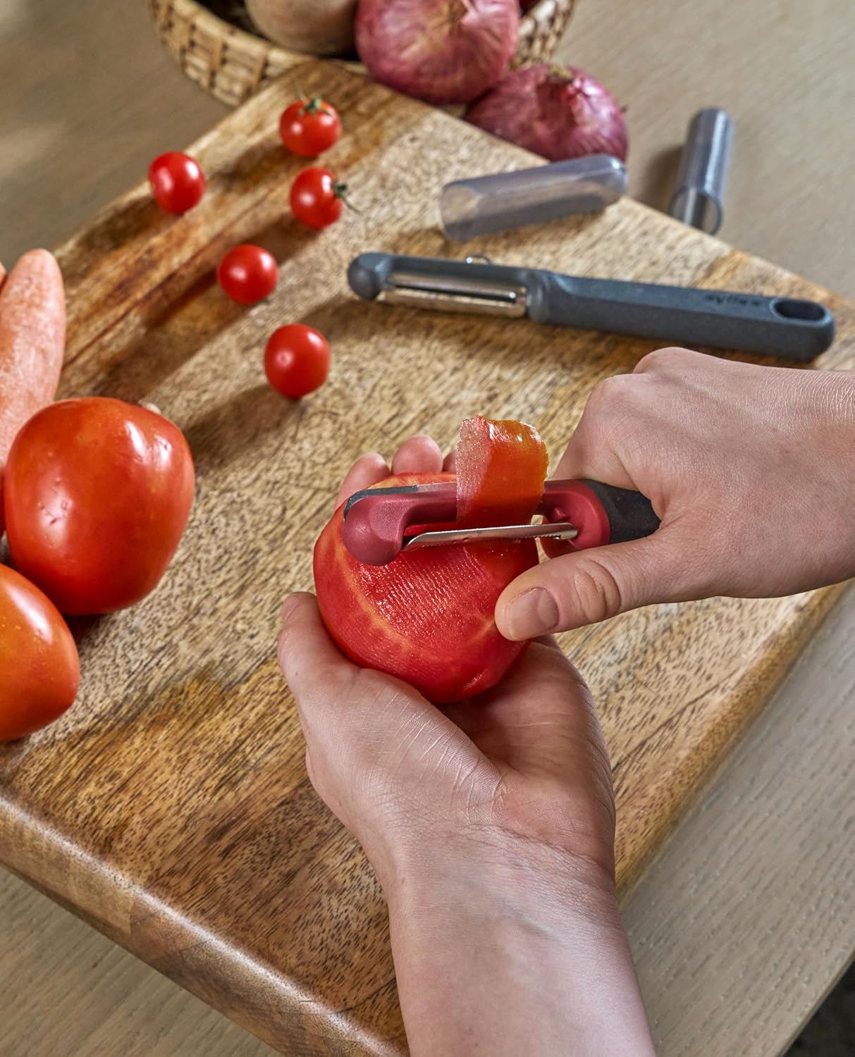 2 Piece Peeler Set with Universal & Soft Skin Peelers, Wheat Straw Handles, Stainless Steel & Micro-Serrated Blades, Eco-Friendly Dual Peeler Set for Fruits & Vegetables