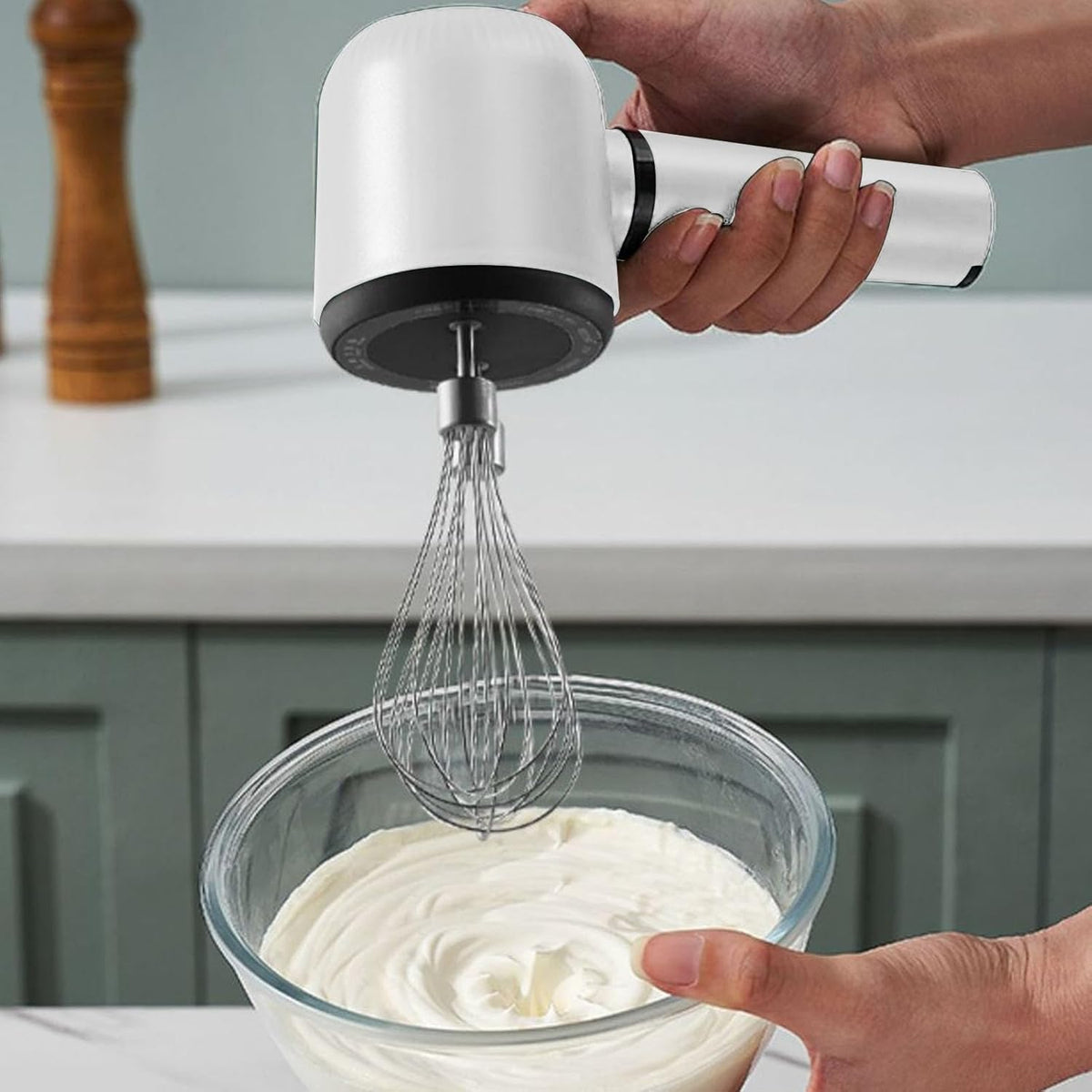Cordless Electric Hand Mixer Dual Whisk Hand Mixer, Stainless Steel USB Rechargeable Low Speed Cordless Electric Hand Whisk for Baking Kitchen Whipping Mixing Egg Cake Dough