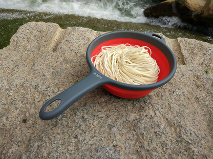 Kitchen Foldable Pasta Strainers,Collapsible Colanders with Handles,Space-Saver Folding Silicone Strainers Colander,Capacity of 2 quart (Green)
