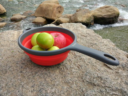 Kitchen Foldable Pasta Strainers,Collapsible Colanders with Handles,Space-Saver Folding Silicone Strainers Colander,Capacity of 2 quart (Green)