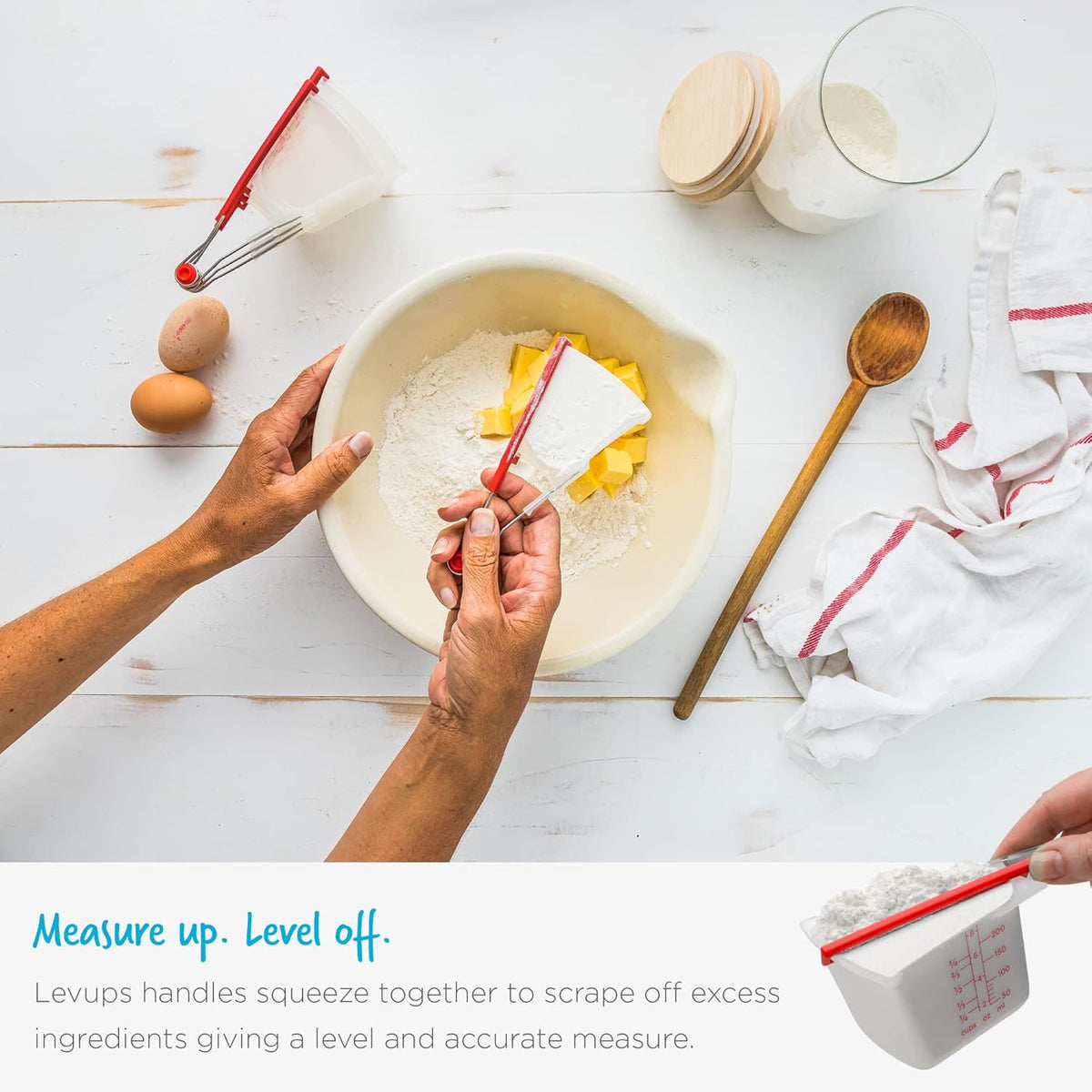 Levups Self-Levelling Measuring Cup Set, Metric & Imperial Measurements up to 1 Cup - Pack of 4, Red
