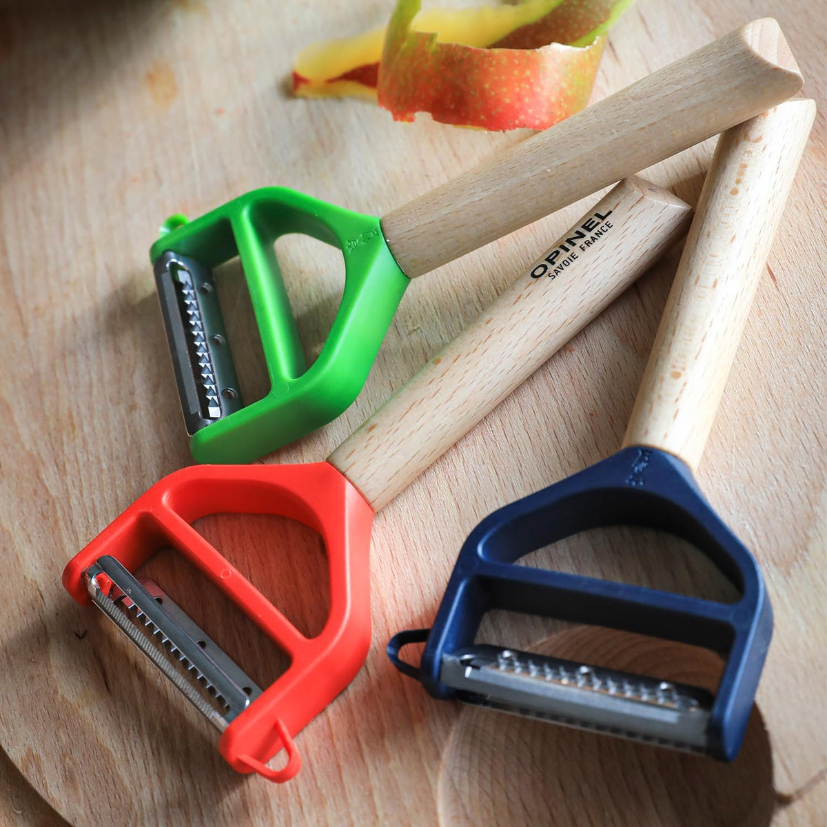 T-DUO Peeler - Beech Wood Handle - Double Stainless Steel Blade - Vegetable Peeler, Preparation of Juliennes - Ideal for Right and Left Handed People - Blue