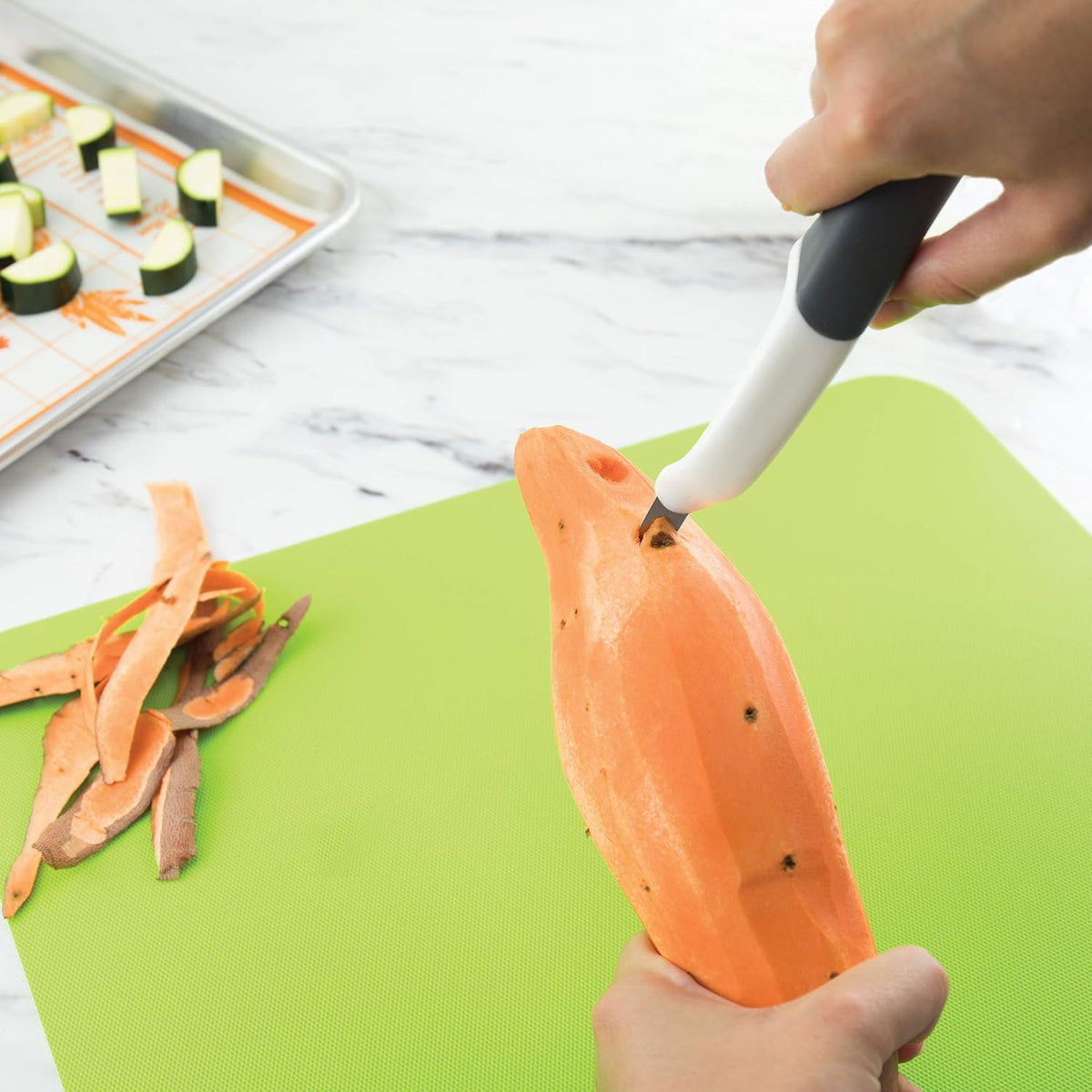 Vegetable Peeler with Ultra Sharp Stainless Steel Swivel Blade Non Slip Handle, Multi Functional Dishwasher Safe Kitchen Wide Ribbon Potato Peeler for Fruit Veggies Carrots Apples, Oatmeal