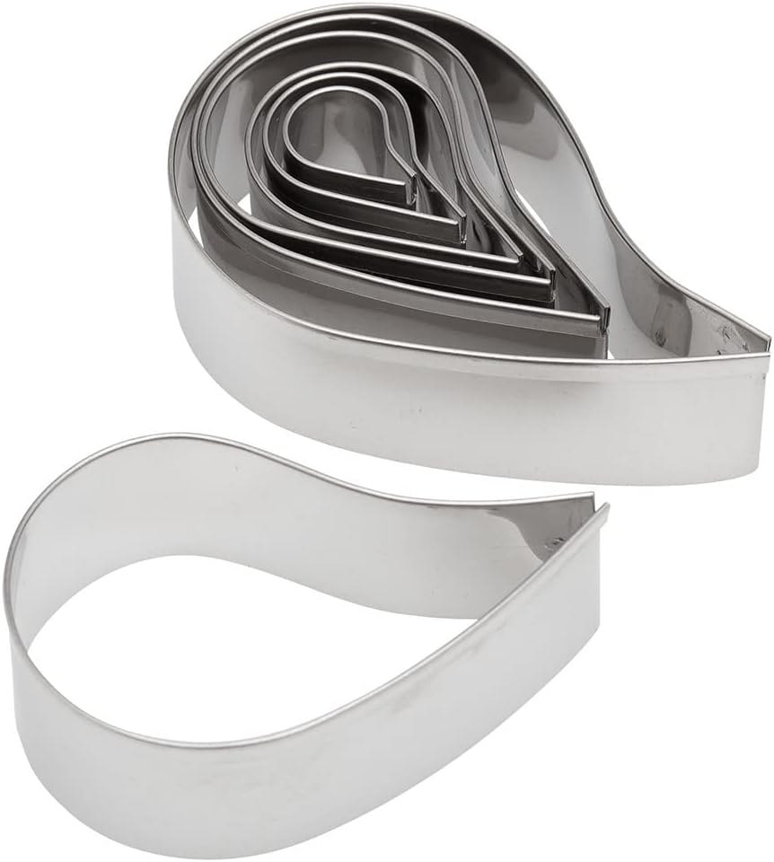 Plain Edge Round Cutters in Graduated Sizes, Stainless Steel, 11 Pc Set