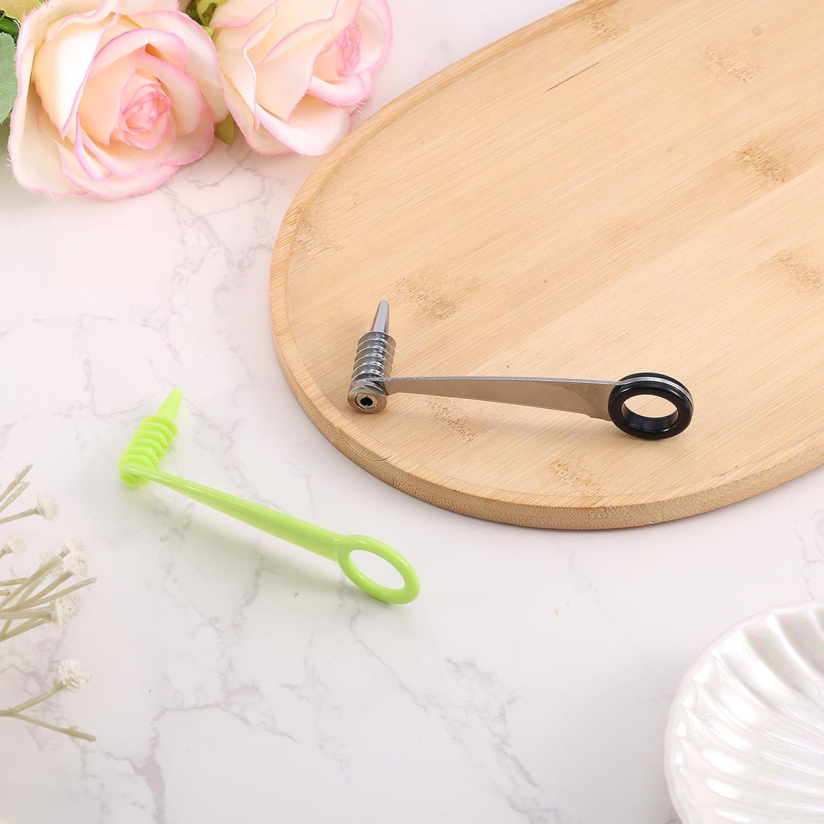 2pcs Spiral Cutter Slicer, Stainless Steel & Plastic Spiral Knife for Vegetables Portable Manual Cutter Tool for Cucumber Potato Carrot Fruit Kitchen Gadgets