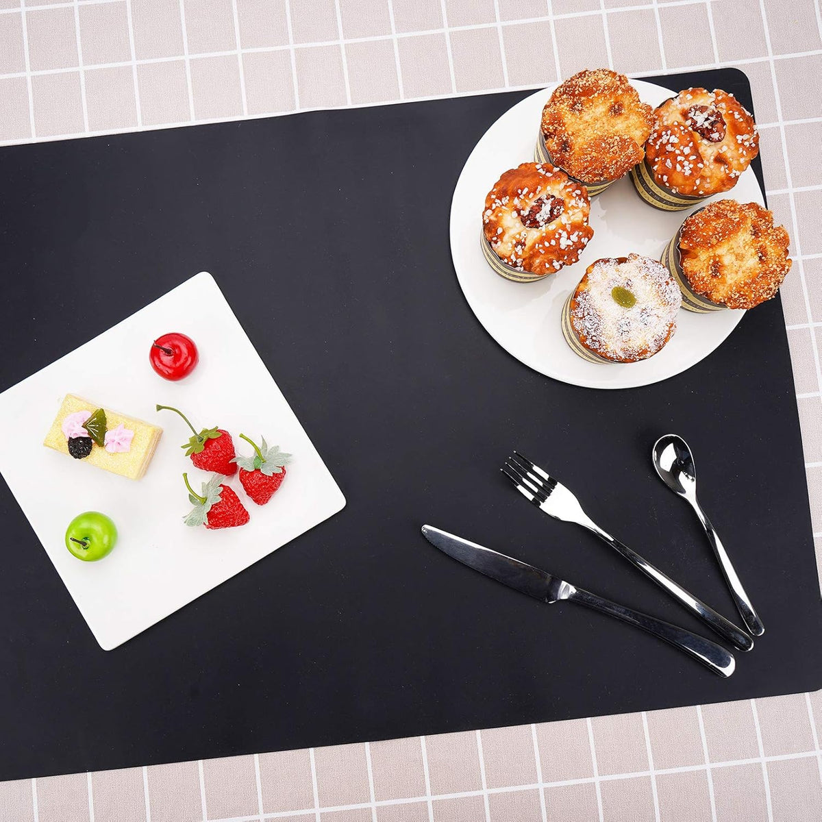 Silicone Mats for Kitchen Counter, Large Silicone Countertop Protector 25" by 17", Nonskid Heat Resistant Desk Saver Pad, Multipurpose Mat, Placemat, Black
