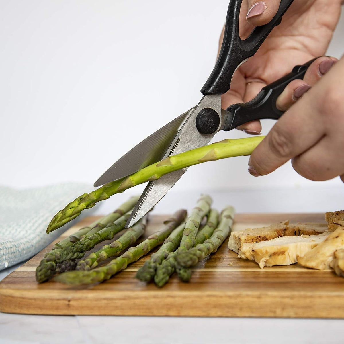 Kitchen Scissors- Stainless Steel Kitchen Shears, Cooking Scissors for Cutting Meat, Chicken, Herbs and Produce with Blade Cover and Soft Grip Handles (Brown)