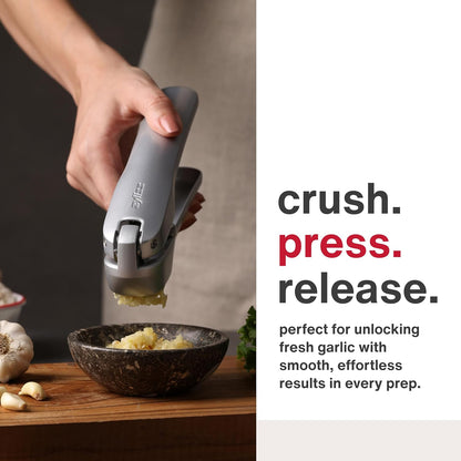 Susi 3 Garlic Press - Garlic and Ginger Mincer - Built-In Cleaner - Garlic Crusher, Mincer and Peeler - Dishwasher Safe - Cast Aluminum